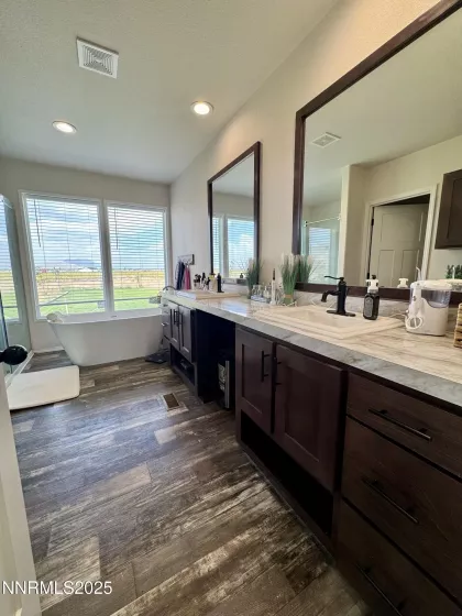 155 Misty, Winnemucca, Nevada 89445, 5 Bedrooms Bedrooms, ,2 BathroomsBathrooms,Residential,Residential,Misty,250055134