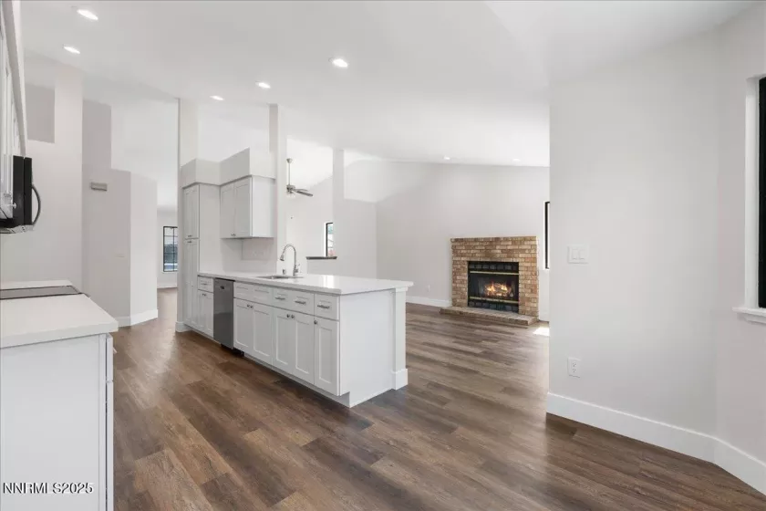 1716 Canyon Terrace, Sparks, Nevada 89436, 3 Bedrooms Bedrooms, ,3 BathroomsBathrooms,Residential,Residential,Canyon Terrace,250055146