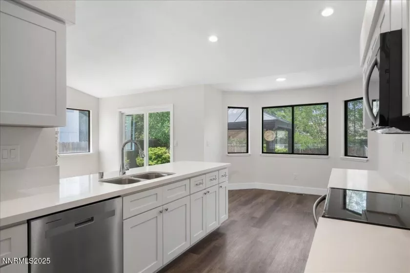 1716 Canyon Terrace, Sparks, Nevada 89436, 3 Bedrooms Bedrooms, ,3 BathroomsBathrooms,Residential,Residential,Canyon Terrace,250055146