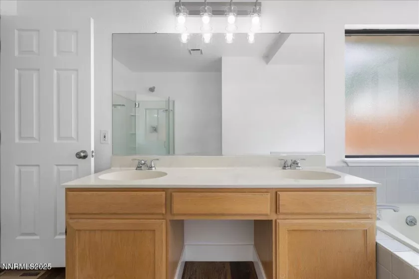 1716 Canyon Terrace, Sparks, Nevada 89436, 3 Bedrooms Bedrooms, ,3 BathroomsBathrooms,Residential,Residential,Canyon Terrace,250055146