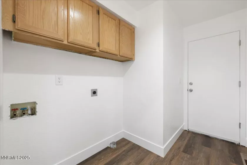 1716 Canyon Terrace, Sparks, Nevada 89436, 3 Bedrooms Bedrooms, ,3 BathroomsBathrooms,Residential,Residential,Canyon Terrace,250055146