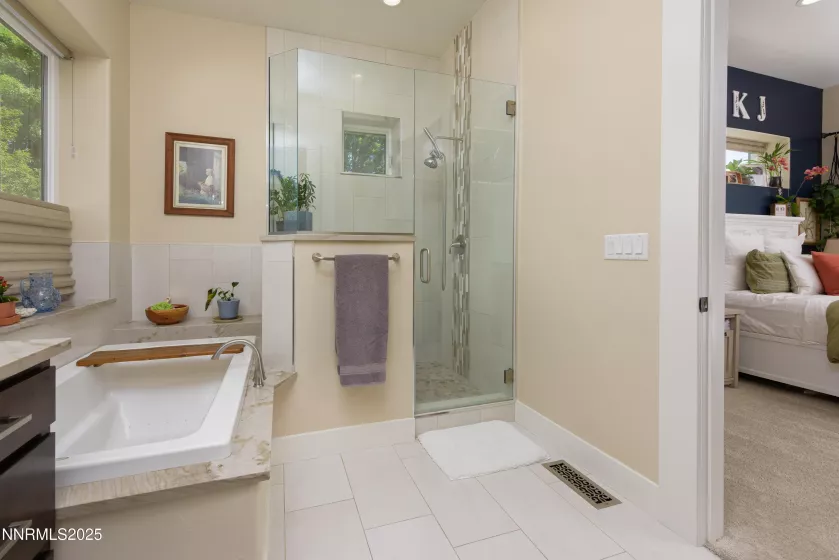 949 Heavenly View, Gardnerville, Nevada 89460, 5 Bedrooms Bedrooms, ,6 BathroomsBathrooms,Residential,Residential,Heavenly View,250055150