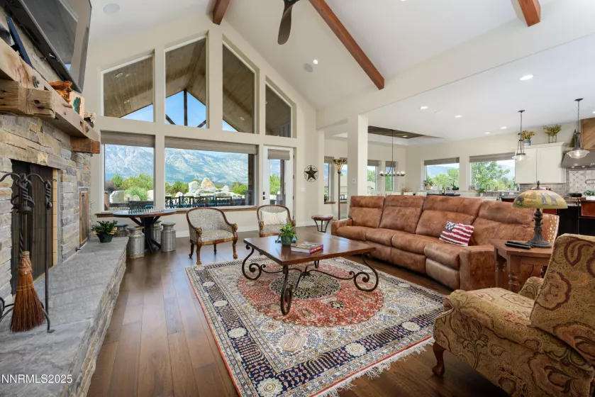 949 Heavenly View, Gardnerville, Nevada 89460, 5 Bedrooms Bedrooms, ,6 BathroomsBathrooms,Residential,Residential,Heavenly View,250055150