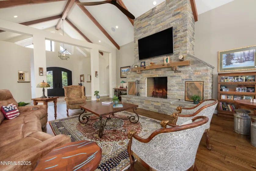 949 Heavenly View, Gardnerville, Nevada 89460, 5 Bedrooms Bedrooms, ,6 BathroomsBathrooms,Residential,Residential,Heavenly View,250055150