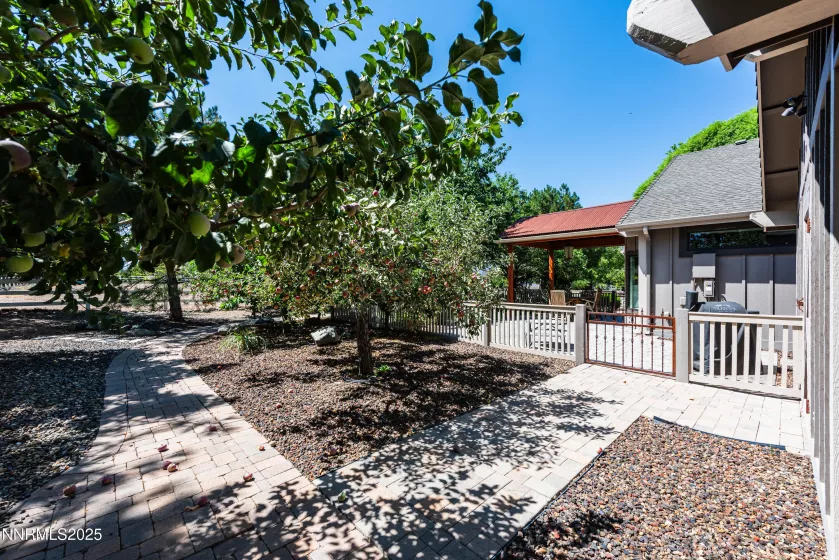 949 Heavenly View, Gardnerville, Nevada 89460, 5 Bedrooms Bedrooms, ,6 BathroomsBathrooms,Residential,Residential,Heavenly View,250055150