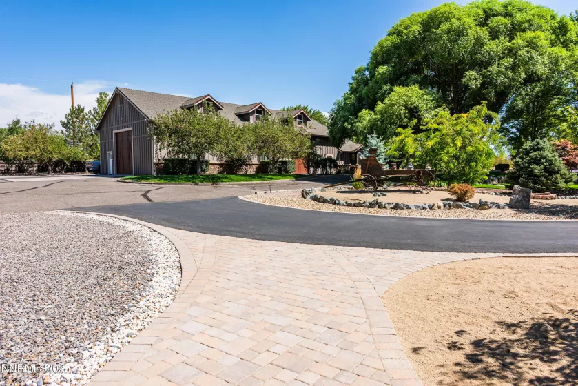 949 Heavenly View, Gardnerville, Nevada 89460, 5 Bedrooms Bedrooms, ,6 BathroomsBathrooms,Residential,Residential,Heavenly View,250055150
