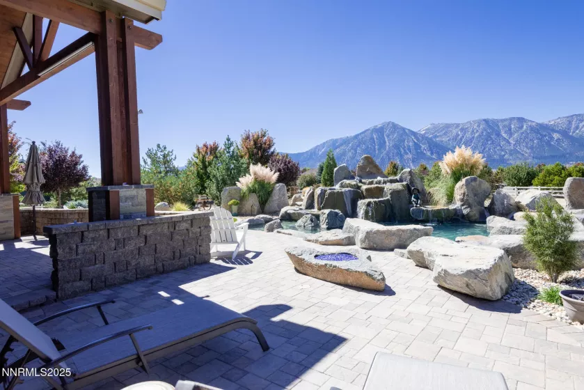 949 Heavenly View, Gardnerville, Nevada 89460, 5 Bedrooms Bedrooms, ,6 BathroomsBathrooms,Residential,Residential,Heavenly View,250055150