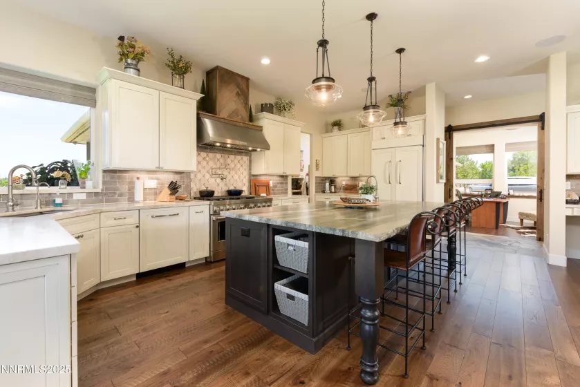 949 Heavenly View, Gardnerville, Nevada 89460, 5 Bedrooms Bedrooms, ,6 BathroomsBathrooms,Residential,Residential,Heavenly View,250055150