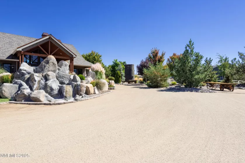949 Heavenly View, Gardnerville, Nevada 89460, 5 Bedrooms Bedrooms, ,6 BathroomsBathrooms,Residential,Residential,Heavenly View,250055150