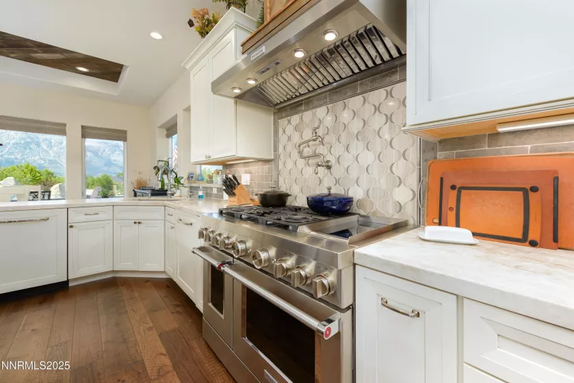 949 Heavenly View, Gardnerville, Nevada 89460, 5 Bedrooms Bedrooms, ,6 BathroomsBathrooms,Residential,Residential,Heavenly View,250055150