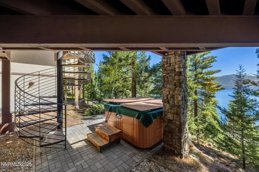280 Wassou, Crystal Bay, Nevada 89402, 3 Bedrooms Bedrooms, ,4 BathroomsBathrooms,Residential,Residential,Wassou,250055156