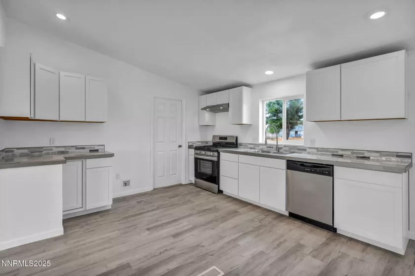 9320 Pat, Stagecoach, Nevada 89429, 3 Bedrooms Bedrooms, ,2 BathroomsBathrooms,Residential,Residential,Pat,250055163