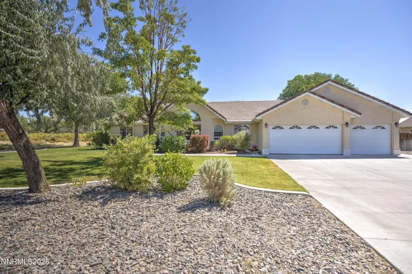 1160 Golden Park, Fallon, Nevada 89406, 4 Bedrooms Bedrooms, ,2 BathroomsBathrooms,Residential,Residential,Golden Park,250055168