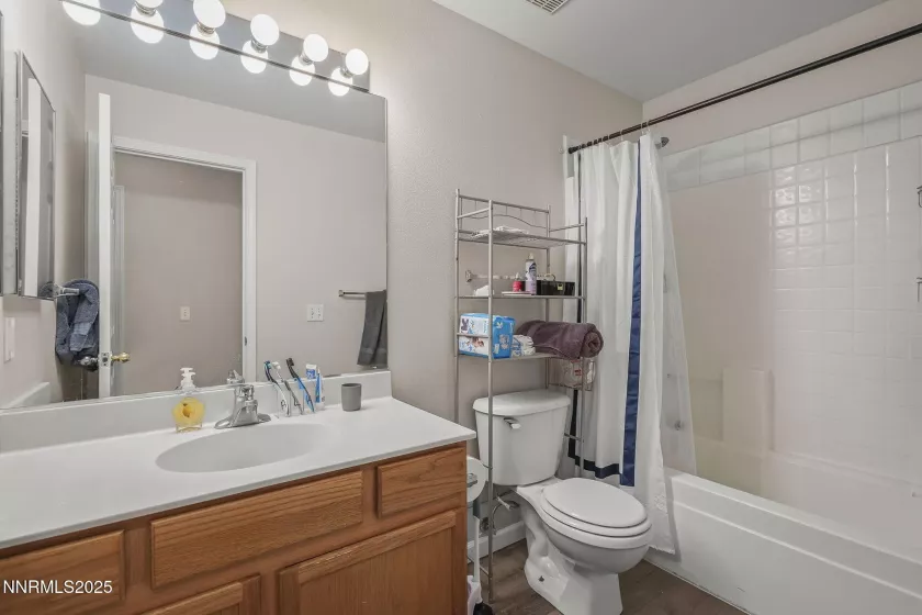 617 Winter, Fernley, Nevada 89408, 3 Bedrooms Bedrooms, ,2 BathroomsBathrooms,Residential,Residential,Winter,250052837