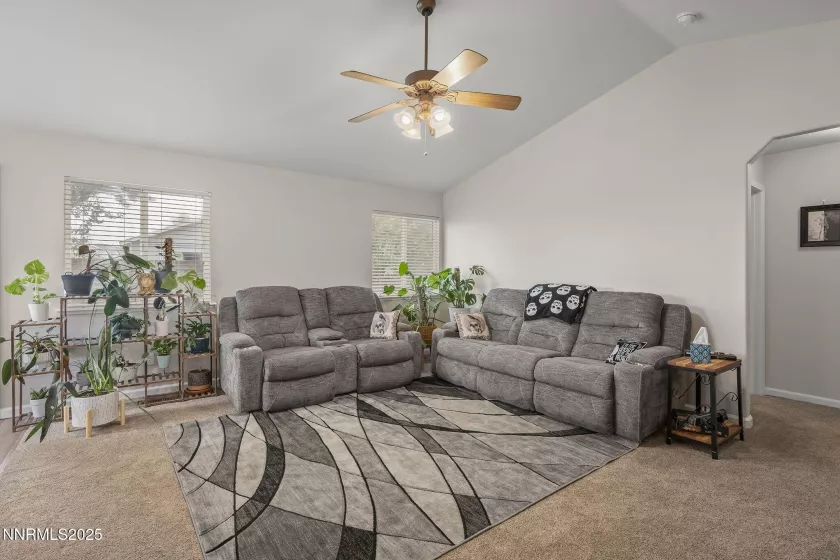 617 Winter, Fernley, Nevada 89408, 3 Bedrooms Bedrooms, ,2 BathroomsBathrooms,Residential,Residential,Winter,250052837