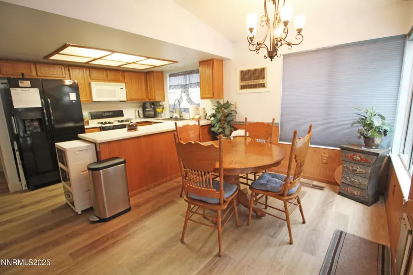 1728 Bluehaven, Sparks, Nevada 89434, 2 Bedrooms Bedrooms, ,2 BathroomsBathrooms,Residential,Residential,Bluehaven,250055171