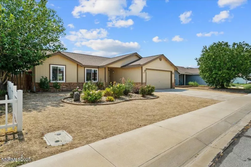 437 Trellis, Fernley, Nevada 89408, 3 Bedrooms Bedrooms, ,2 BathroomsBathrooms,Residential,Residential,Trellis,250055172