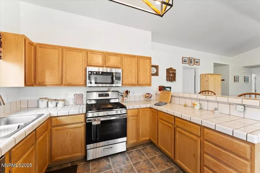 437 Trellis, Fernley, Nevada 89408, 3 Bedrooms Bedrooms, ,2 BathroomsBathrooms,Residential,Residential,Trellis,250055172