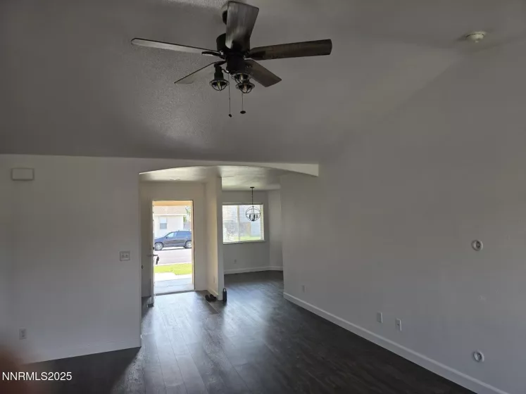 937 Woodhaven, Fallon, Nevada 89406, 3 Bedrooms Bedrooms, ,2 BathroomsBathrooms,Residential,Residential,Woodhaven,250055173
