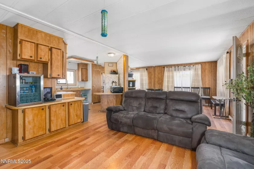 310 6th, Sun Valley, Nevada 89433, 3 Bedrooms Bedrooms, ,2 BathroomsBathrooms,Residential,Residential,6th,250055174
