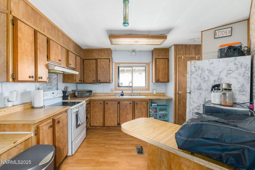 310 6th, Sun Valley, Nevada 89433, 3 Bedrooms Bedrooms, ,2 BathroomsBathrooms,Residential,Residential,6th,250055174