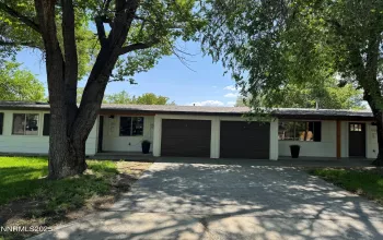 1713 Peters, Carson City, Nevada 89706, ,Residential Income,Residential,Peters,250055177