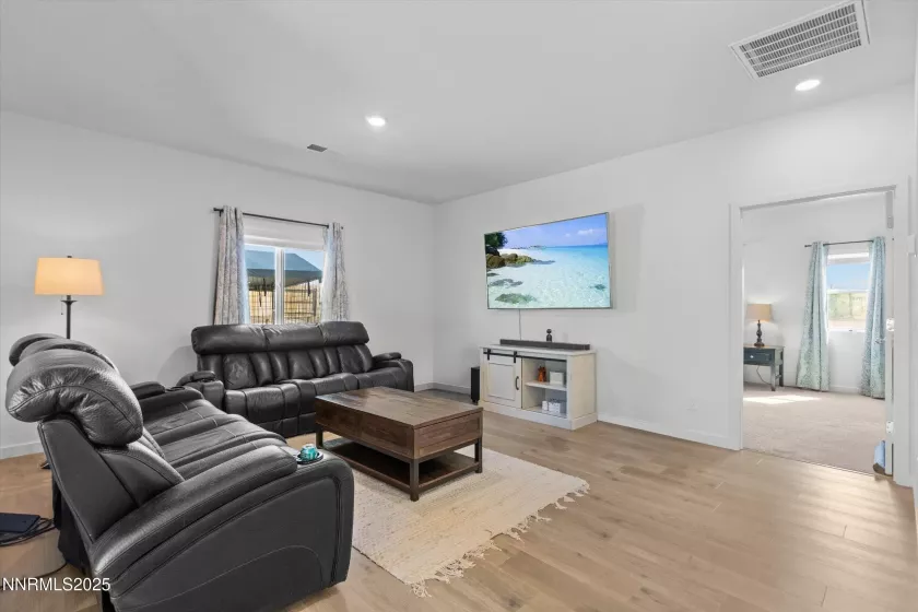 1034 Anthony, Fernley, Nevada 89408, 4 Bedrooms Bedrooms, ,2 BathroomsBathrooms,Residential,Residential,Anthony,250055178