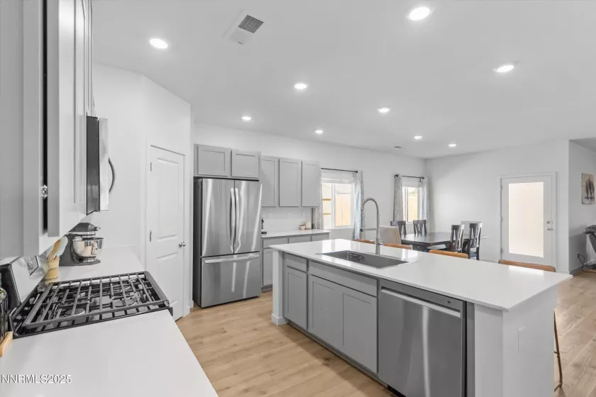 1034 Anthony, Fernley, Nevada 89408, 4 Bedrooms Bedrooms, ,2 BathroomsBathrooms,Residential,Residential,Anthony,250055178