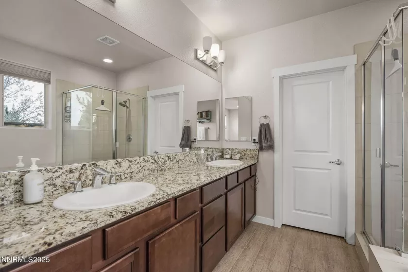 3205 Covent Garden, Reno, Nevada 89509, 2 Bedrooms Bedrooms, ,2 BathroomsBathrooms,Residential,Residential,Covent Garden,250055179