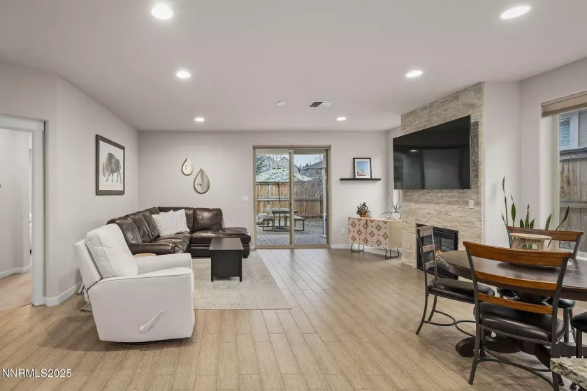 3205 Covent Garden, Reno, Nevada 89509, 2 Bedrooms Bedrooms, ,2 BathroomsBathrooms,Residential,Residential,Covent Garden,250055179