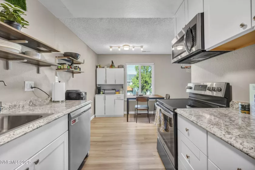 4602 Neil, Reno, Nevada 89502, 2 Bedrooms Bedrooms, ,1 BathroomBathrooms,Residential,Residential,Neil,250055198