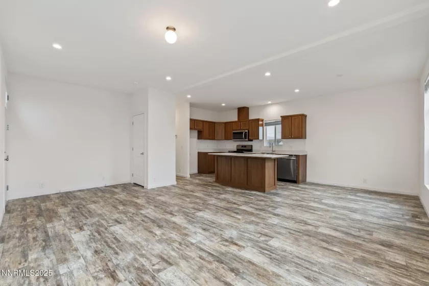 1205 Cooney, Silver Springs, Nevada 89429, 3 Bedrooms Bedrooms, ,2 BathroomsBathrooms,Residential,Residential,Cooney,250055201