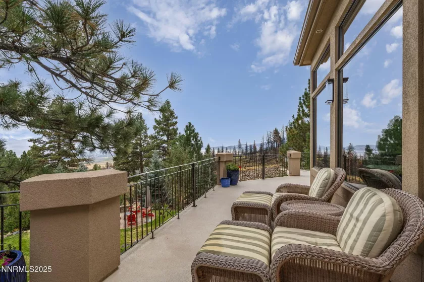 370 Timberlake, Reno, Nevada 89511, 4 Bedrooms Bedrooms, ,5 BathroomsBathrooms,Residential,Residential,Timberlake,250055202