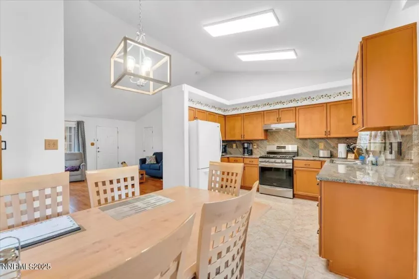 6714 Drexel, Sparks, Nevada 89436, 3 Bedrooms Bedrooms, ,2 BathroomsBathrooms,Residential,Residential,Drexel,250055205