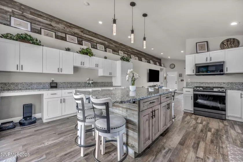 20 Tankersley, Spanish Springs, Nevada 89436, 3 Bedrooms Bedrooms, ,2 BathroomsBathrooms,Residential,Residential,Tankersley,250055204