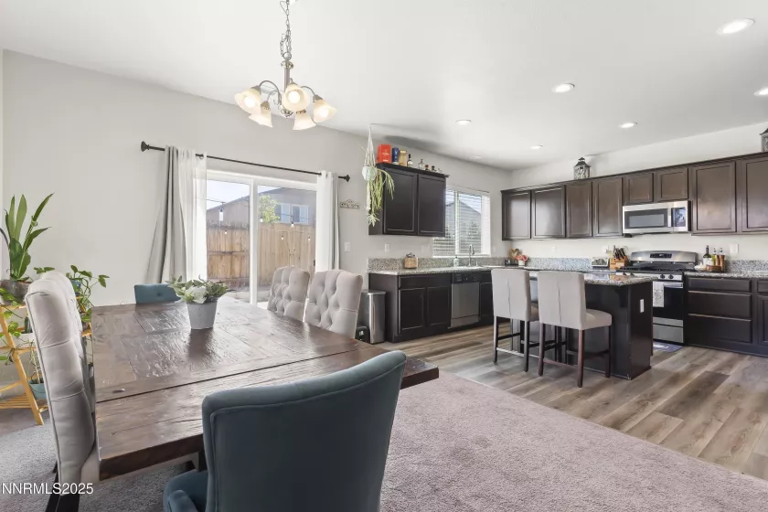 14340 Leiden, Reno, Nevada 89506, 4 Bedrooms Bedrooms, ,2 BathroomsBathrooms,Residential,Residential,Leiden,250055195