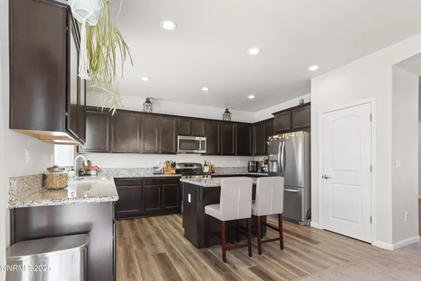 14340 Leiden, Reno, Nevada 89506, 4 Bedrooms Bedrooms, ,2 BathroomsBathrooms,Residential,Residential,Leiden,250055195