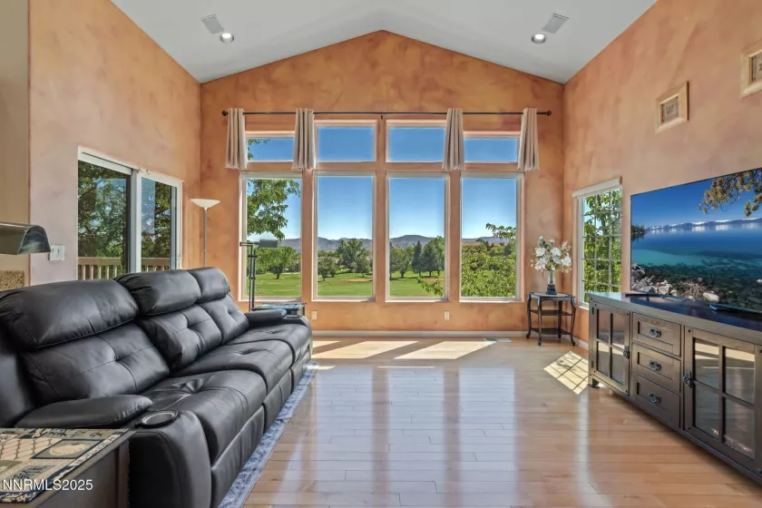 6152 Wycliffe, Reno, Nevada 89519, 3 Bedrooms Bedrooms, ,3 BathroomsBathrooms,Residential,Residential,Wycliffe,250055208