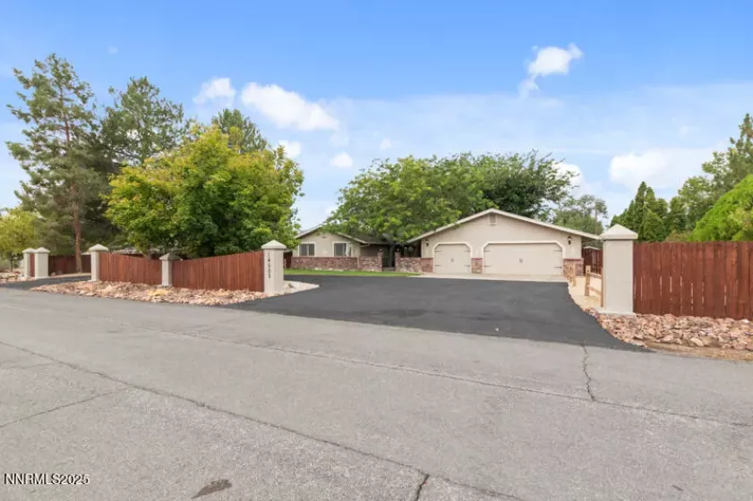 14505 Geronimo, Reno, Nevada 89521, 3 Bedrooms Bedrooms, ,2 BathroomsBathrooms,Residential,Residential,Geronimo,250055212