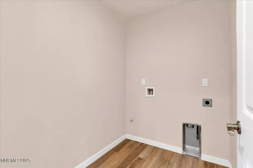 916 Garden, Carson City, Nevada 89705, 4 Bedrooms Bedrooms, ,3 BathroomsBathrooms,Residential,Residential,Garden,250055214