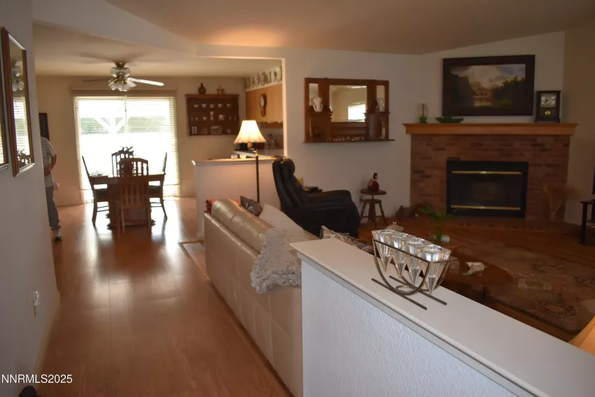 401 Valley View Ct, Dayton, Nevada 89403, 3 Bedrooms Bedrooms, ,2 BathroomsBathrooms,Residential,Residential,Valley View Ct,250055216