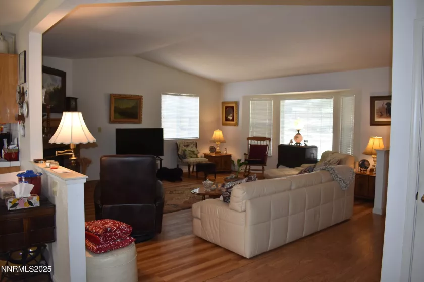 401 Valley View Ct, Dayton, Nevada 89403, 3 Bedrooms Bedrooms, ,2 BathroomsBathrooms,Residential,Residential,Valley View Ct,250055216