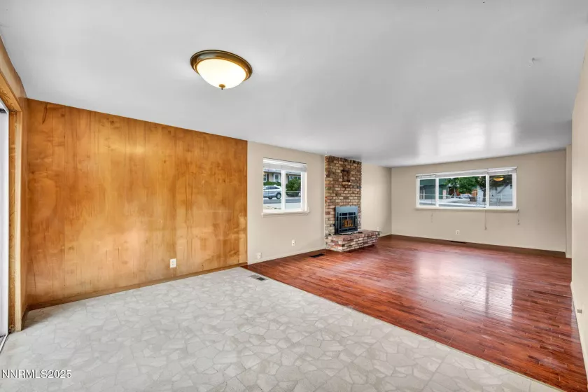 2260 6th, Reno, Nevada 89503, 3 Bedrooms Bedrooms, ,2 BathroomsBathrooms,Residential,Residential,6th,250055217