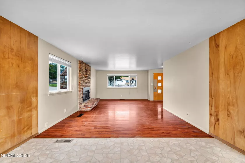 2260 6th, Reno, Nevada 89503, 3 Bedrooms Bedrooms, ,2 BathroomsBathrooms,Residential,Residential,6th,250055217