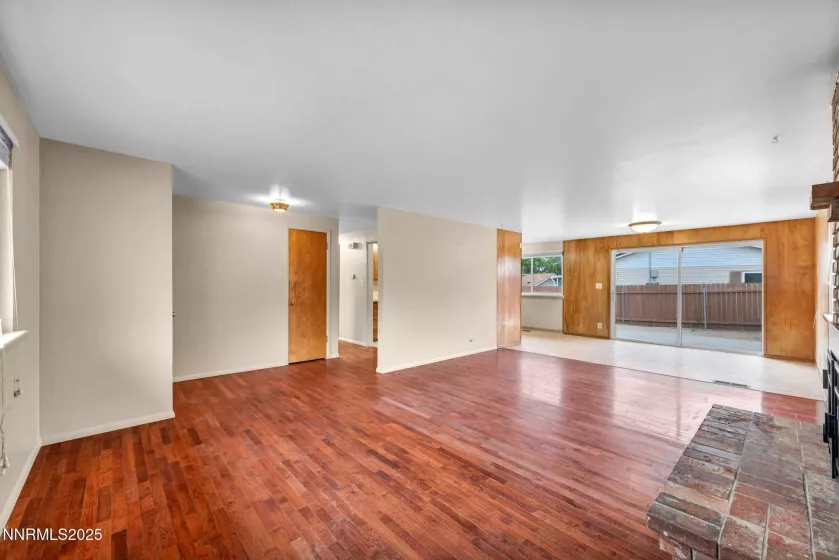 2260 6th, Reno, Nevada 89503, 3 Bedrooms Bedrooms, ,2 BathroomsBathrooms,Residential,Residential,6th,250055217