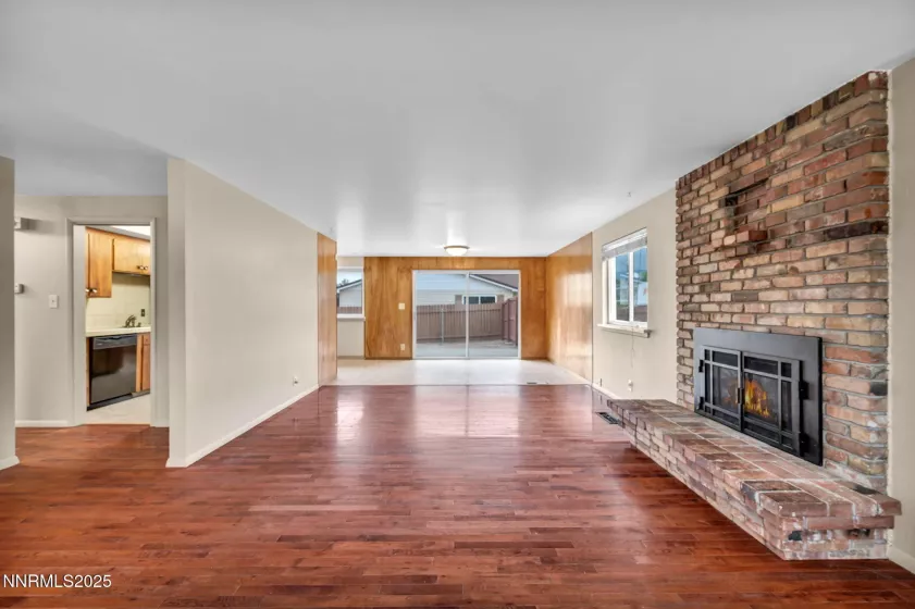 2260 6th, Reno, Nevada 89503, 3 Bedrooms Bedrooms, ,2 BathroomsBathrooms,Residential,Residential,6th,250055217