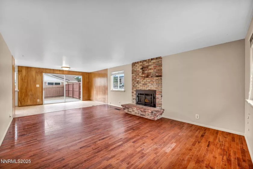 2260 6th, Reno, Nevada 89503, 3 Bedrooms Bedrooms, ,2 BathroomsBathrooms,Residential,Residential,6th,250055217