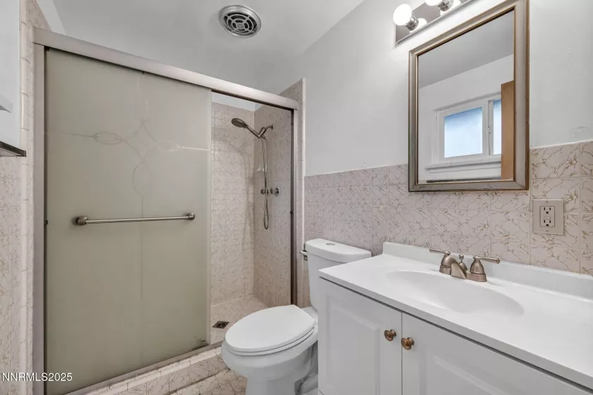 2260 6th, Reno, Nevada 89503, 3 Bedrooms Bedrooms, ,2 BathroomsBathrooms,Residential,Residential,6th,250055217