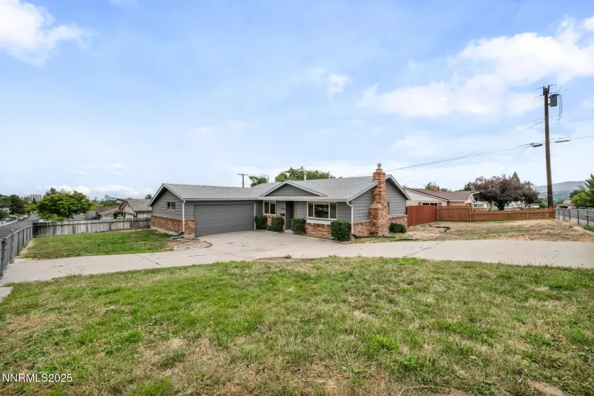 2260 6th, Reno, Nevada 89503, 3 Bedrooms Bedrooms, ,2 BathroomsBathrooms,Residential,Residential,6th,250055217