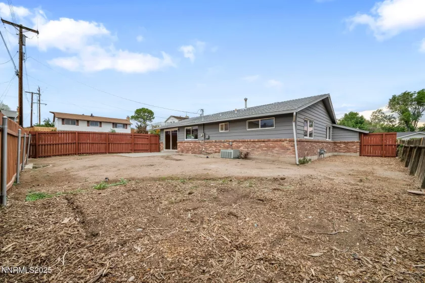2260 6th, Reno, Nevada 89503, 3 Bedrooms Bedrooms, ,2 BathroomsBathrooms,Residential,Residential,6th,250055217